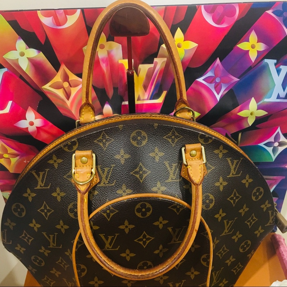 โ SOLD โ ๐ฏ Authentic Louis Vuitton Ellipse GM - Picture 10 of 14